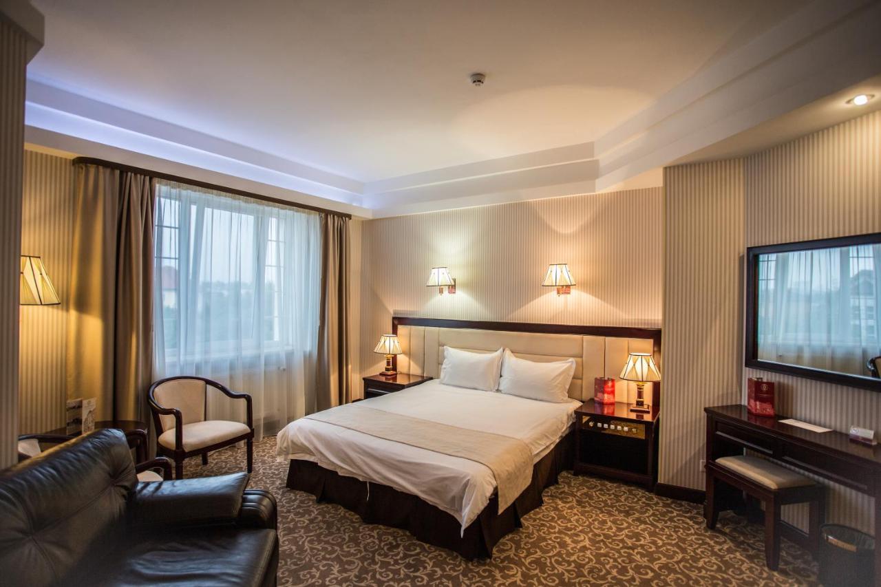 Sofievsky Posad Hotel Sofiivska Borshchahivka Phòng bức ảnh